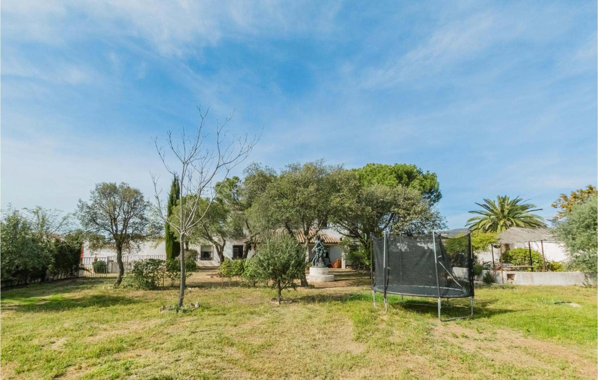 Gorgeous Home In Aldeaquemada With Swimming Pool Exterior foto