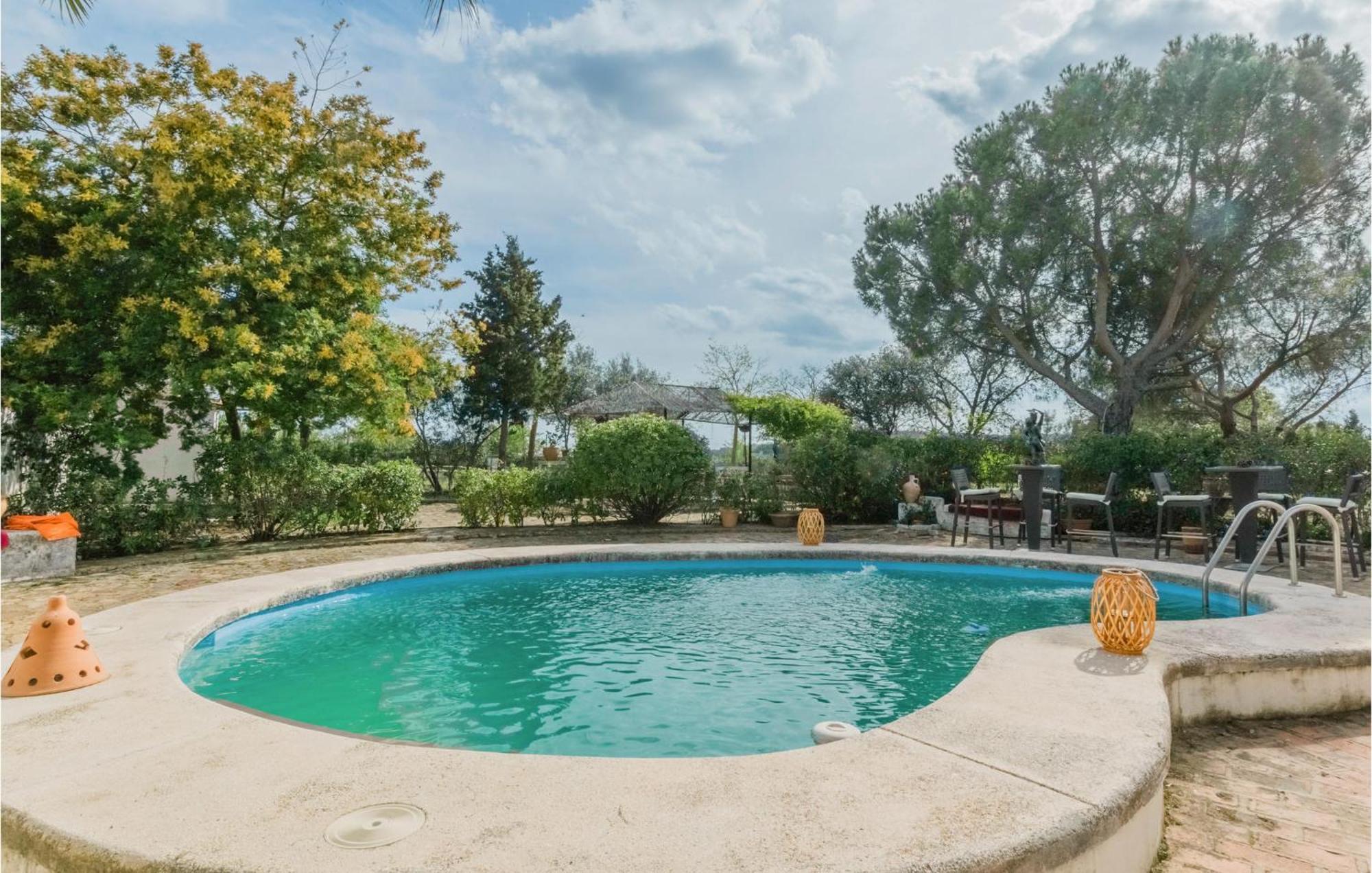 Gorgeous Home In Aldeaquemada With Swimming Pool Exterior foto