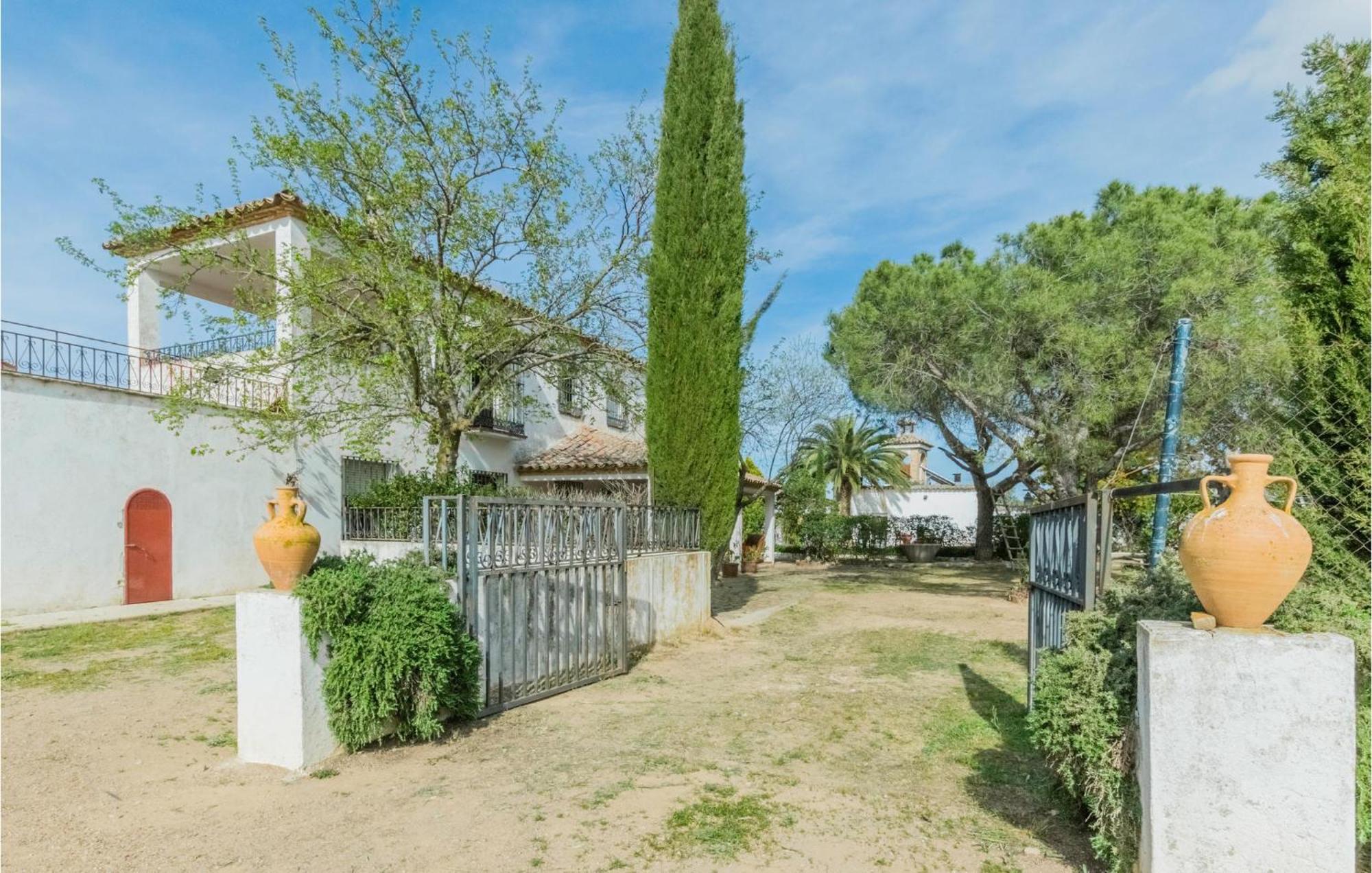 Gorgeous Home In Aldeaquemada With Swimming Pool Exterior foto